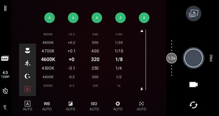 Camera viewfinder screen showing various controls that you can set manually.